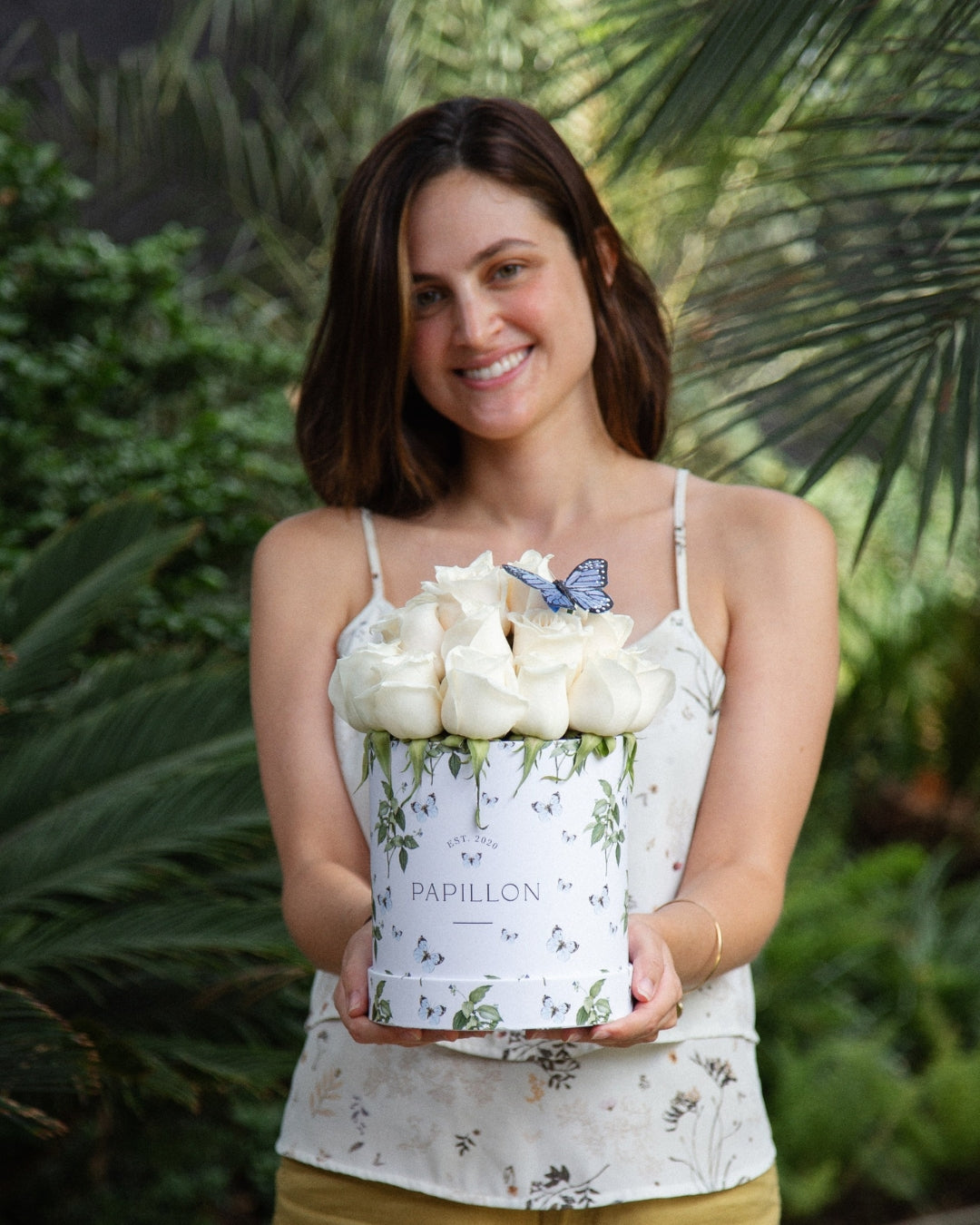 Hat Box Rosas Blancas