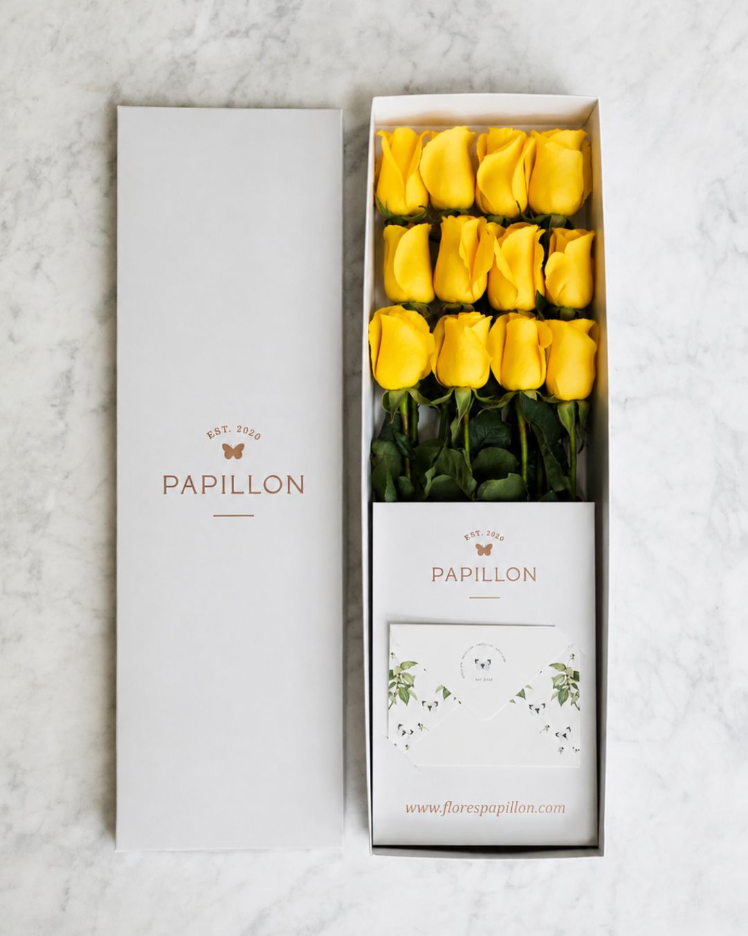 Caja de 12 Rosas Amarillas