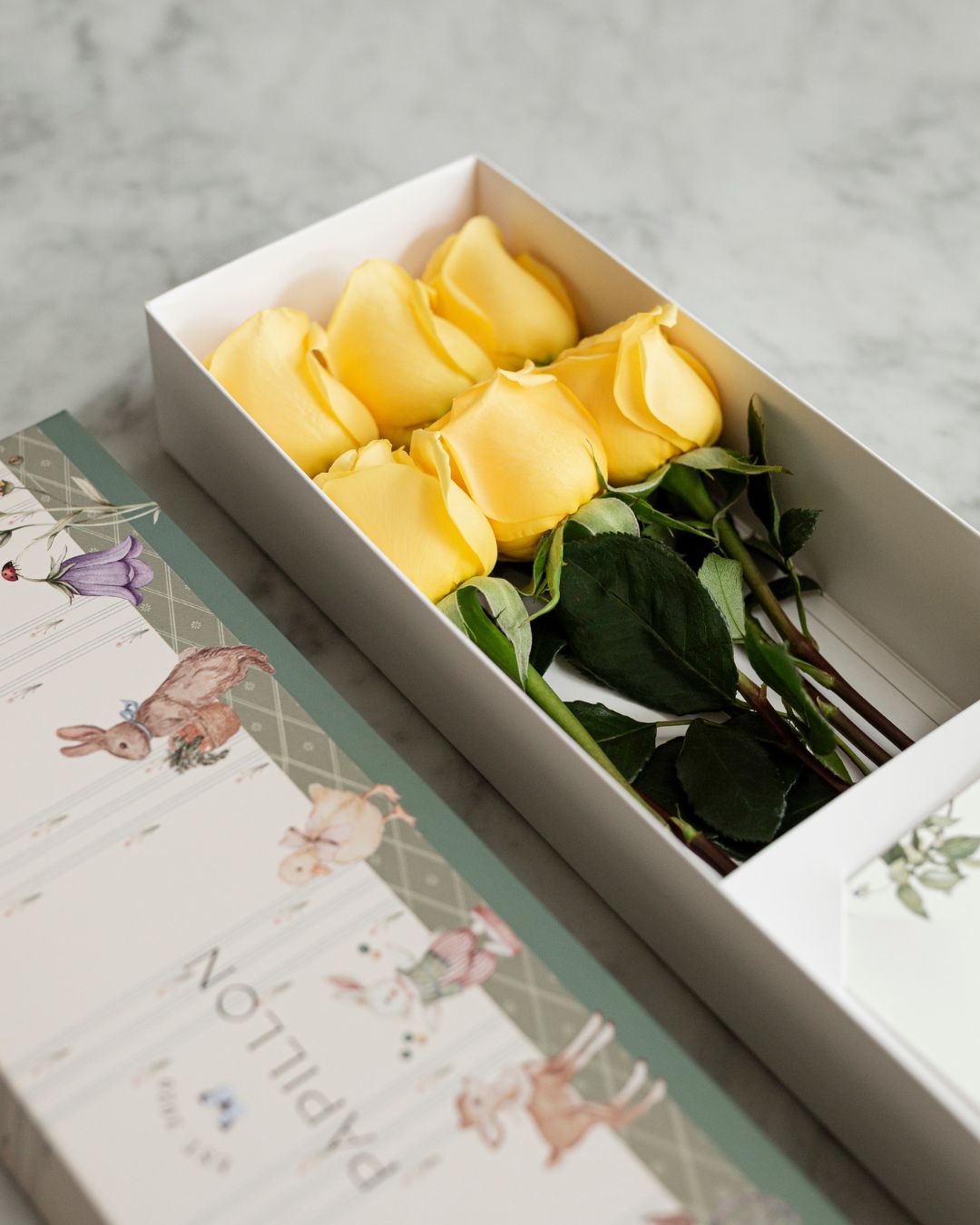 Caja de 6 Rosas Amarillas Baby Print