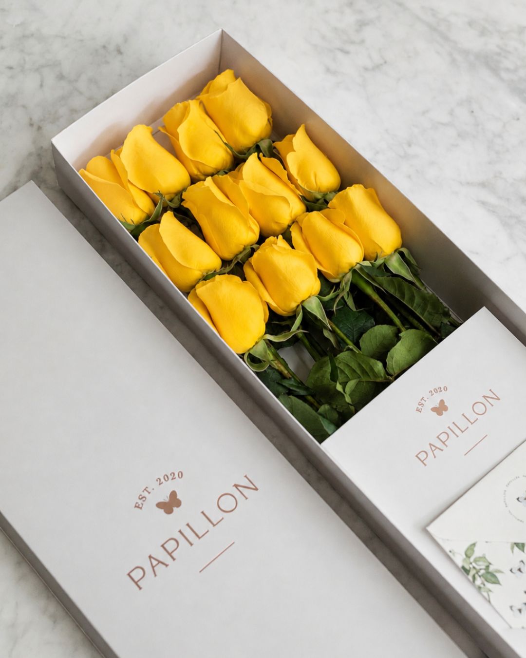 Caja de 12 Rosas Amarillas
