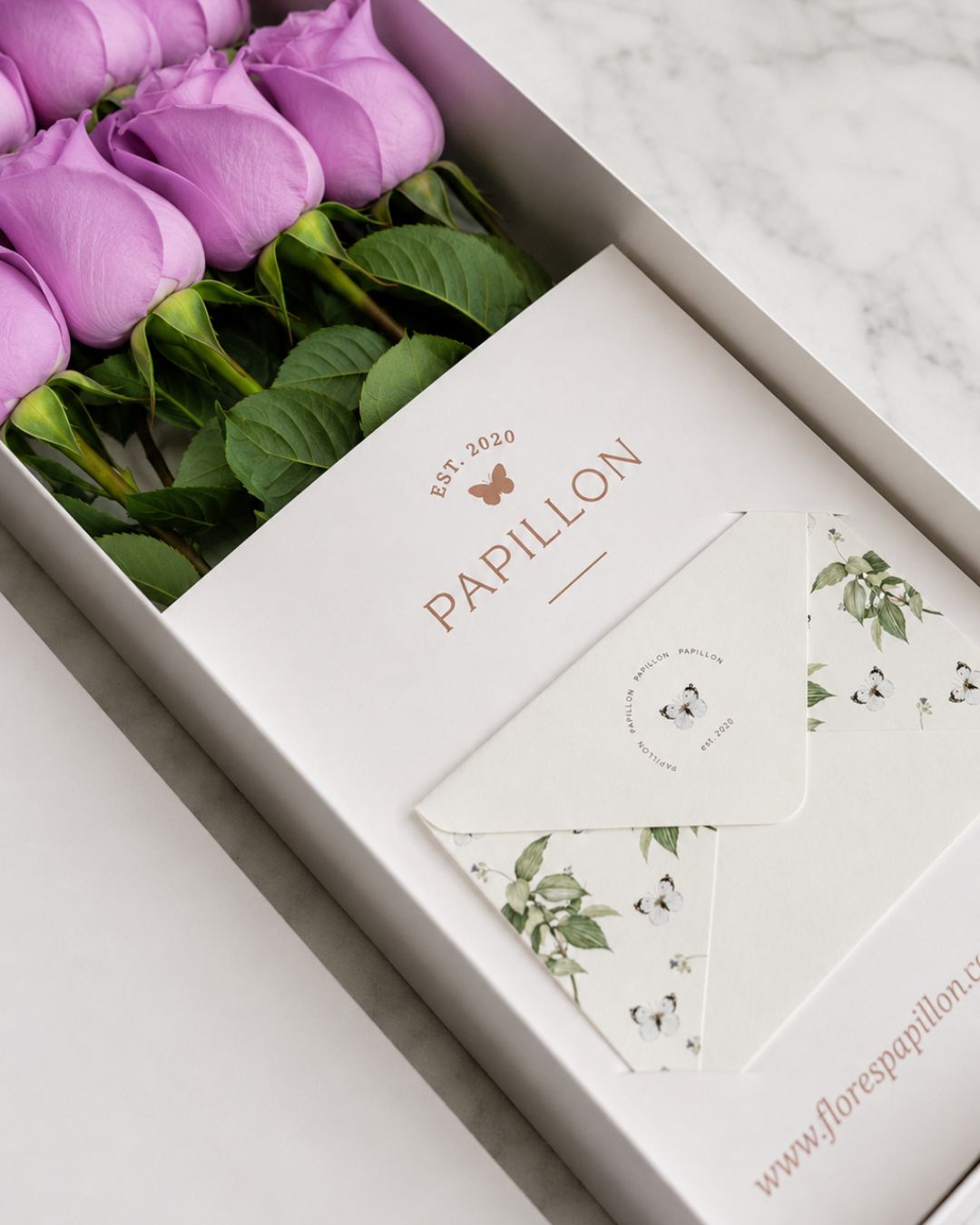 Caja de 12 Rosas Lilas