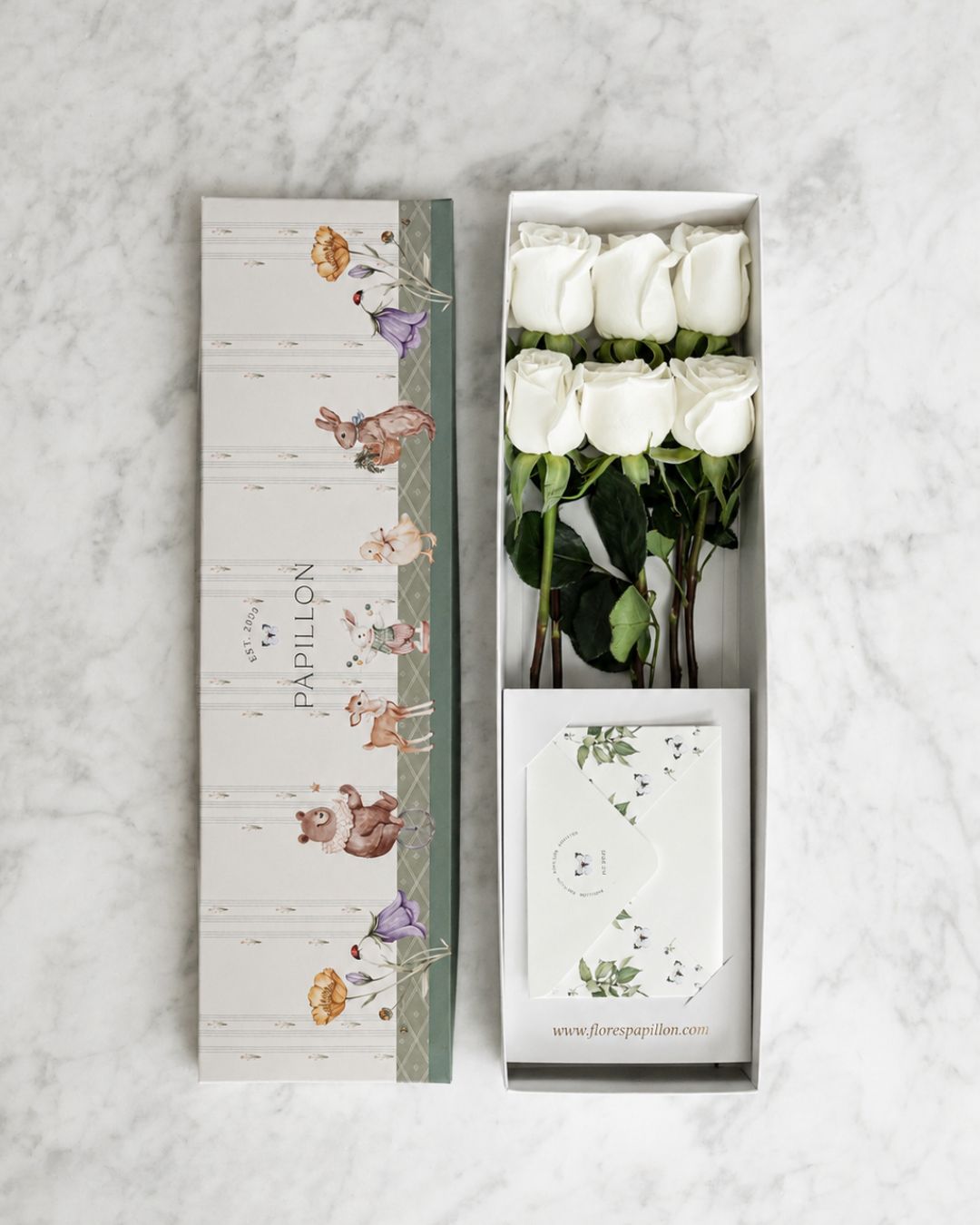 Caja de 6 Rosas Blancas Baby Print